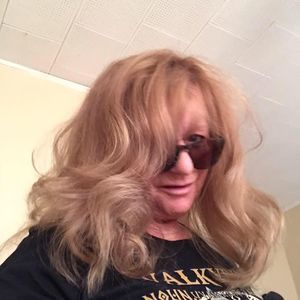 Meet your Posher, Faith